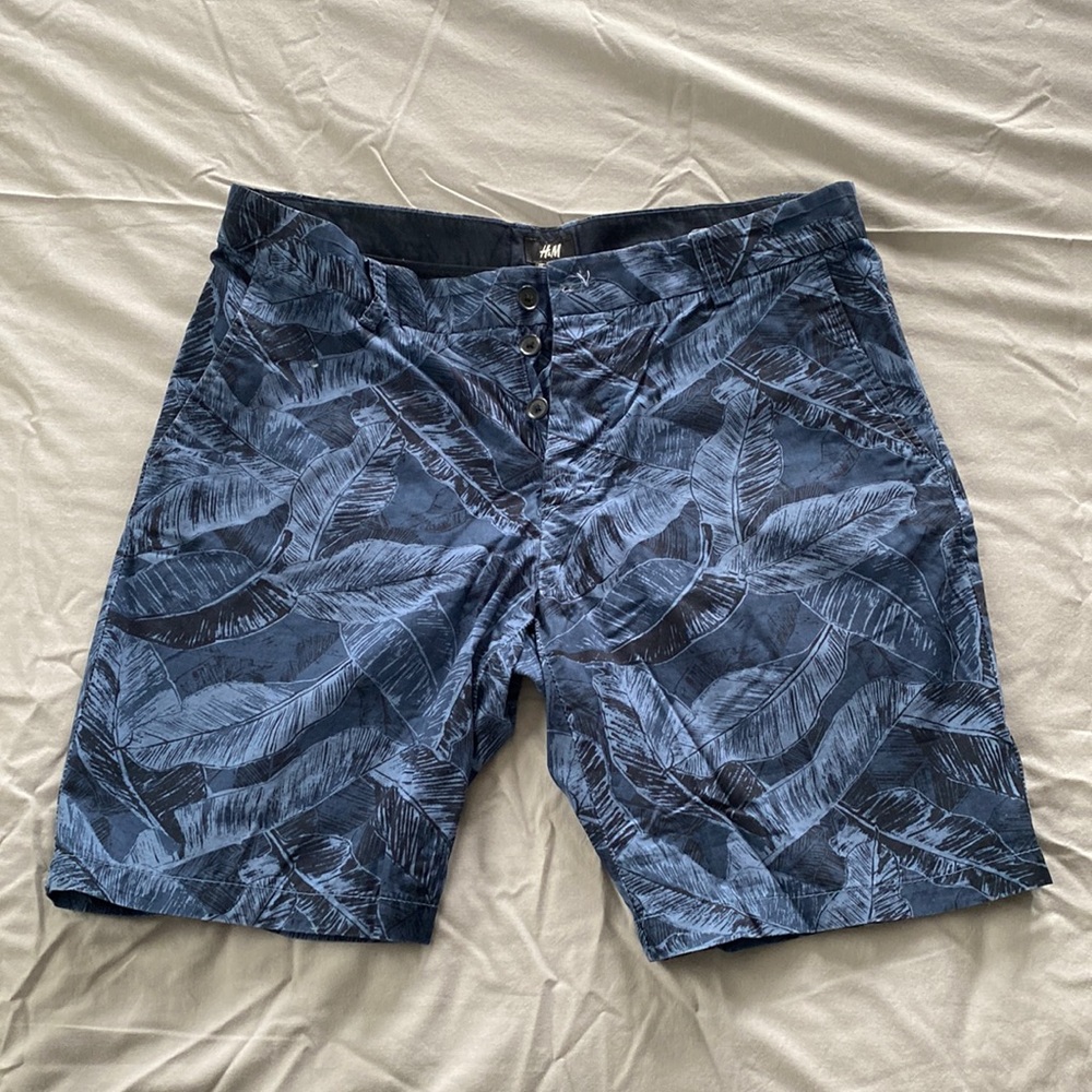 H&M tropical short